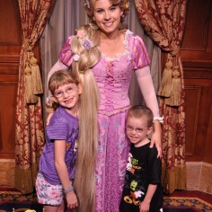 Abby and Aiden meeting Rapunzel
